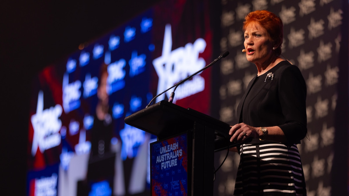 Pauline Hanson tells conservative voters to ditch Coalition, but would work with them to remove Labor
